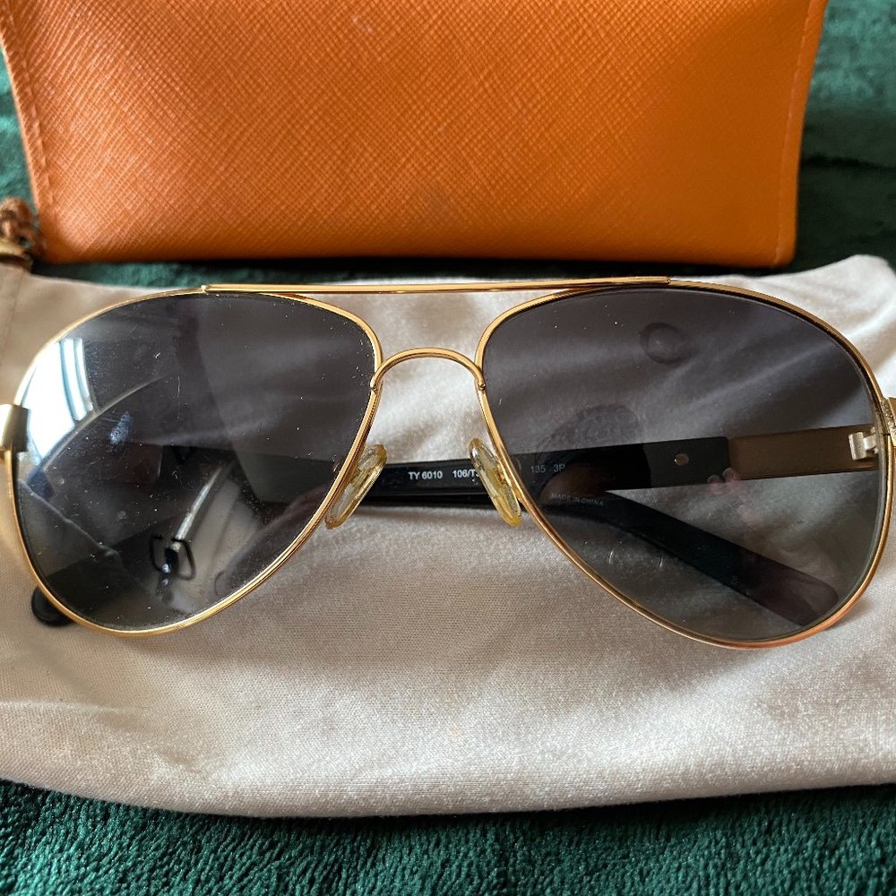 Black and Gold Aviators